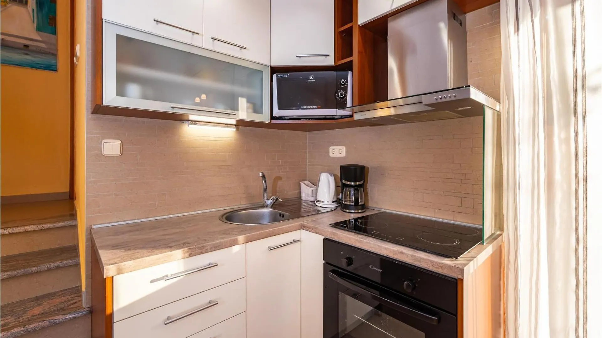 Awesome Apartment In Modric With Kitchen Rovanjska